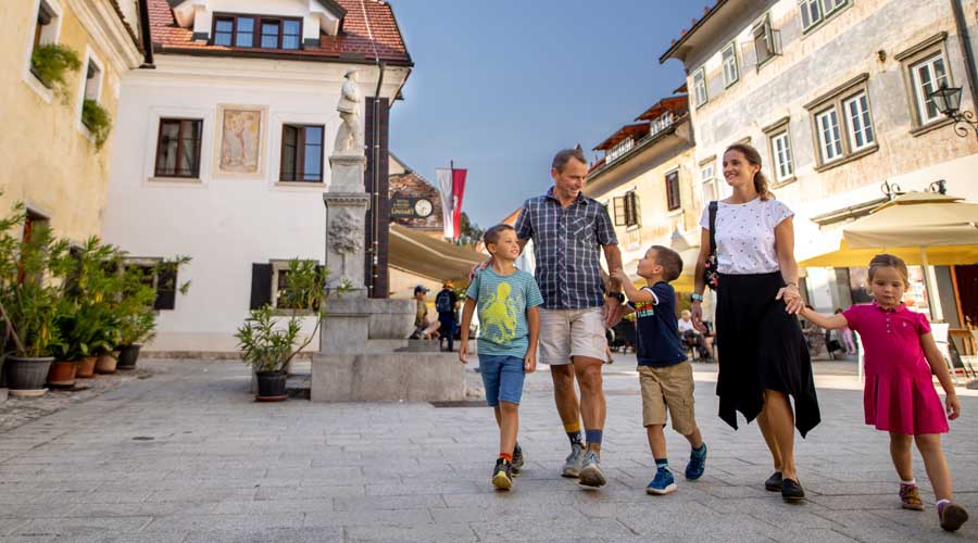 The picturesque old town centre of Radovljica is just a few minutes walk from the railway station